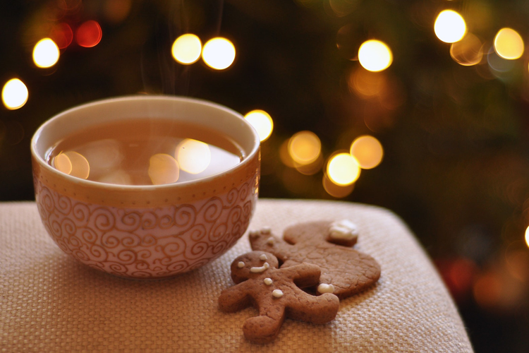 12 Ways to Share Yourself this Holiday Season